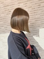 アネラウイ(Anela-u'i) 切りっぱなしBob × ヘーゼルベージュ