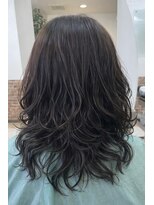 カットハウス はさみの部屋&nbsp;大人女性/セミロング/ゆるふわパーマ/アッシュグレージュカラー