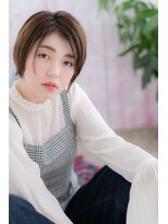 クールに仕上げた大人ナチュラルボブ