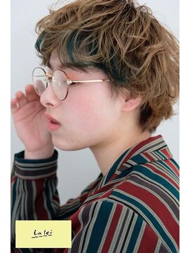 ラレイ(Lalei) 【表参道/青山】インナーカラー×くせ毛風ショート【ささき】