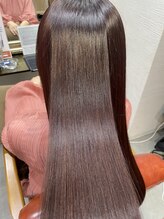 酸性ストレート☆縮毛矯正の薬剤に対するこだわり☆新発想！９７％TR成分の薬剤で癖を伸ばしていきます☆