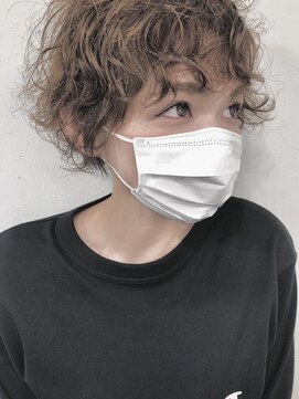 マイレ(maile) 【maile】ハイトーン/癖毛風パーマ/ショート