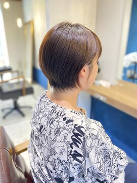 リュクスボーテ(LUXEBEAUTE') 小顔コンパクトショート/隠せるイヤリングカラー