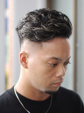 ハングアウト(Hangout) バーバースタイル/フェードカット/宮城リョータ風/刈り上げ