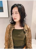 20代30代ミディアムウルフ前髪パーマくびれひし形抜け感