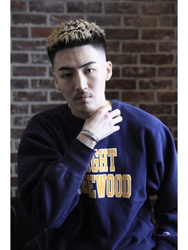 チルチェア ノースエリア 高円寺店(CHILL CHAIR north area.) ブロンドフェード <理容室> <高円寺>  <メンズサロン>