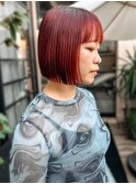 ピンクカラー ミニボブ 切りっぱなしボブ 前髪 小顔レイヤー