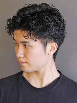 ポルテオムプレス(PORTE HOMME PRES) ワイルドアップバング×ハードパーマ