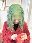 エメラルドグリーンハイトーン恐竜カラートリプルカラーブリーチ