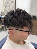 スパイラルパーマ&スキンフェードスタイル