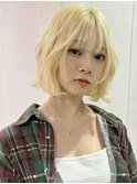 xブリーチ/イメチェン/ホワイトブロンド/外ハネボブ/美髪/