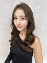 簡単スタイリングヘアセンターパートゆるふわロングハイレイヤー