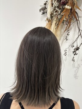 ラブリエ(La Briller) 外ハネボブ×デザインカラー