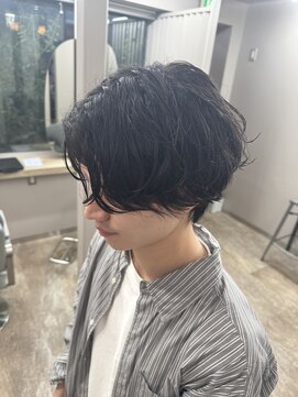 レーヴバイリコ 三軒茶屋(Reve by liko) シャドウパーマ/ショートセンターパート/メンズパーマ/三軒茶屋