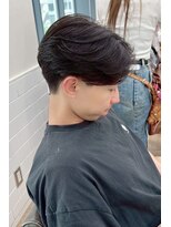 ネオリーブ クーロ メゾン 横浜(Neolive curro Maison)&nbsp;韓国マッシュ　センターパートフェザーパーマ　MEN’S HAIR