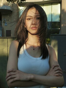 ランプ 代官山(the lamp) ナチュラルレイヤー透明感グレージュハッシュカットアッシュ