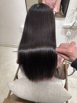 ホワイト(WHITE)&nbsp;縮毛矯正　サラサラストレートロング