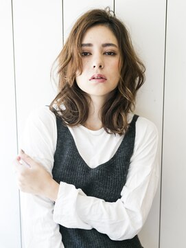 プレイスインザサン(PLACE IN THE SUN) 【花本】たっぷりハイライトの技あり立体感カラー｜30代40代50代