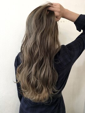 ヴィークス ヘア(vicus hair) グレージュ ハイライト.バレイヤージュ by 田渕 英和