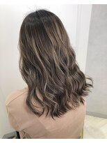 グレープ バイン(GRAPE VINE)&nbsp;外国人風ハイライトカラー【Grape vine 新小岩】