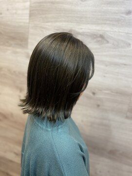 ジェナフレーム(jena frame) きりっぱなし外はねボブ