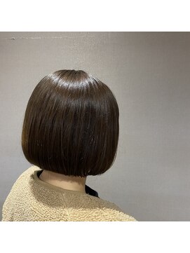 リリ(Liri material care salon by JAPAN) 丸みボブスタイル
