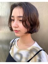 コス(kos)&nbsp;『UEKI』外国人のようなニュアンスボブ