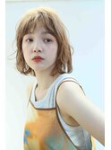 ゆるっとウェーブヘア ナチュラルベージュブラウン
