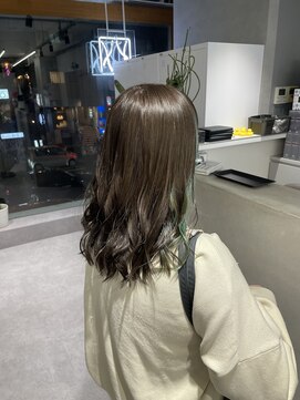 ファイブバイジエクト 堀江(FIVE by The Ect) インナーカラー イヤリングカラー インナーグリーン アッシュ