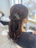 アトリエビューティーアミュ(atelier beauty AmU) 結婚式 二次会 お呼ばれ ハーフアップ×ヘアコムアレンジ