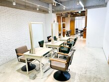 友達と同時来店、妊婦、子連れ、お年寄りの方もぜひ！髪型が決まってない方、メニューがわからない方もOK!