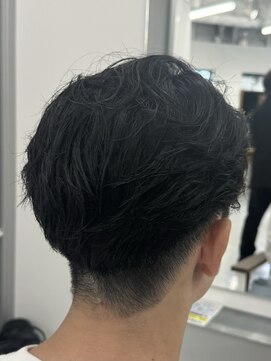 バース 梅田中崎町店(BIRTH) ニュアンスパーマセンターパートフェザーパーマ韓国メンズパーマ