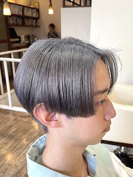 スタジオフォーエイチ(STUDIO 4H) シルバーカラー/ハイトーンカラー/刈り上げマッシュ/ブリーチ