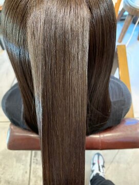 シーズヘア南口店 大好評！　美髪　極上の縮毛矯正　お任せください！