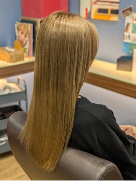 R ヘアーアンドメイク 立野店 ブリーチ×ミルクティーベージュ