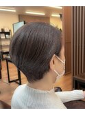 耳かけショートスタイル