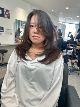 キング 心斎橋店(K!ng) ハイライトカラーミルクティーベージュレイヤーカット