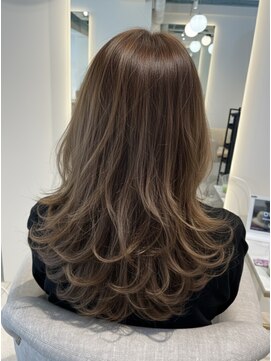 マインバイアフロートギンザ(MYNE by AFLOAT GINZA) レイヤーカット