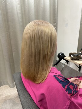 テーラヘアー 牛久店(TELA HAIR) ホワイトカラー