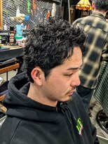 フォーコーナーズカットショップスリーセント 栄(FourCornersCutShop 3/cent)&nbsp;【スパイキーショート】