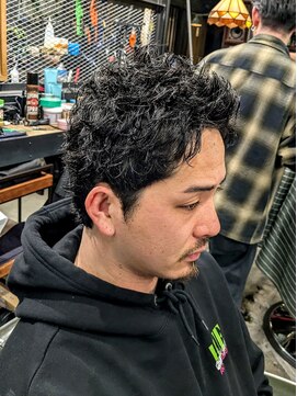 フォーコーナーズカットショップスリーセント 栄(FourCornersCutShop 3/cent) 【スパイキーショート】