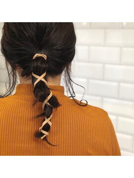 バカンス(VACANCES) 簡単☆ワイヤーポニーアレンジ☆