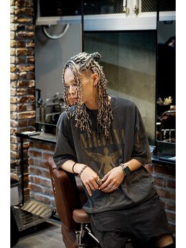 プロショップウェーブ セカンド(PRO SHOP WAVE II) ニュアンスパーマ/カルマパーマ/ダークアッシュ[原宿駅]