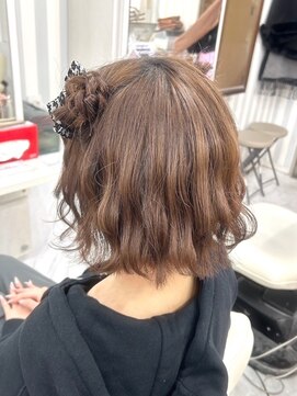 ゴート アミティ(G.O.A.T AMITY) ガーリースタイル/心斎橋/ヘアメ/セットサロン