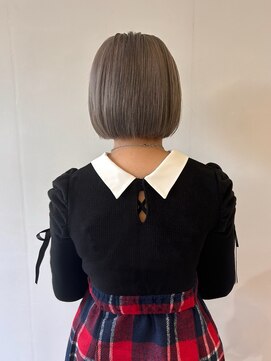 イル(ill) ミルクティーグレージュ グレージュカラー