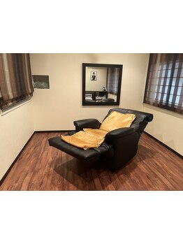 完全プライベートでリラックスタイムを贅沢に。個室で居眠りやハンドマッサージのサービスも◎