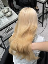 ペレ 渋谷(PELE)&nbsp;イメチェン/ホワイトブロンド/外ハネボブ/ワイドバング/渋谷