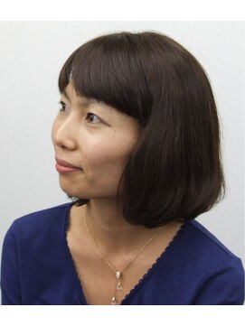 ビナヘアー(vina hair) フェミニンな正統派ボブ