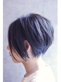 ピアスチラ見せおしゃれショート
