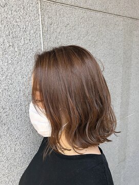 タロ(talo) 切りっぱなし×肩ボブ×ベージュカラー